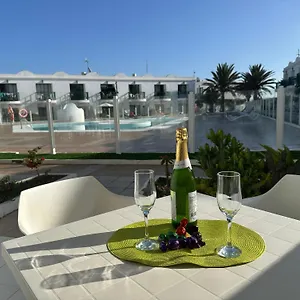 https://poetry-corralejo-precioso-apartamento-cerca-de-playas-y-dunas.hotelsfuerteventura.org