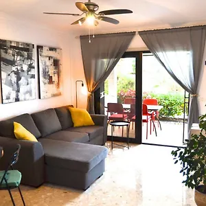 https://marina-view.adeje-hotels.com