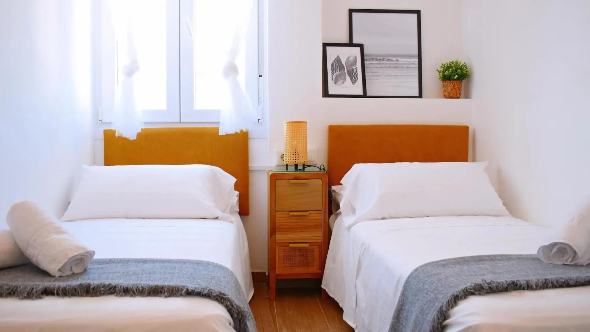 Precioso Apartamento De Tres Dormitorios Malaga 0*,