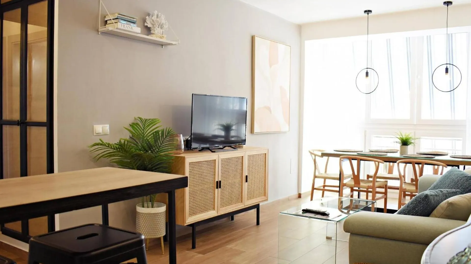 Precioso Apartamento De Tres Dormitorios Malaga 0*,